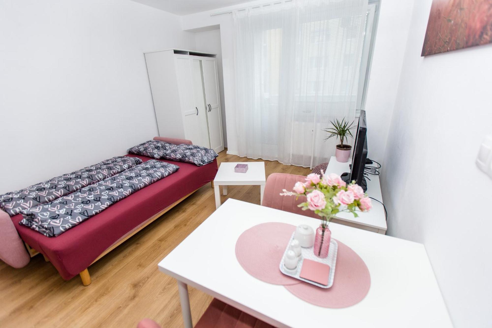 Apartment Near The Ondrej Nepela Winter Stadium Bratislava Buitenkant foto