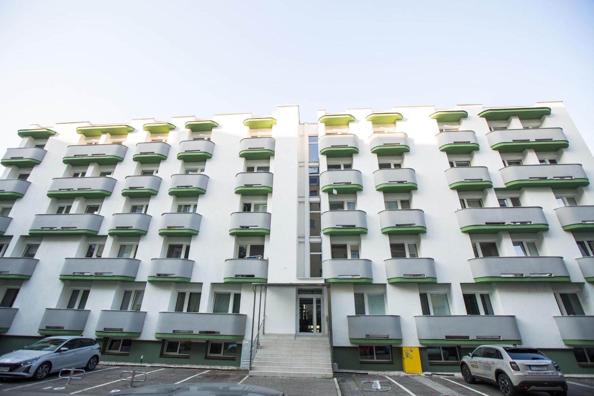 Apartment Near The Ondrej Nepela Winter Stadium Bratislava Buitenkant foto